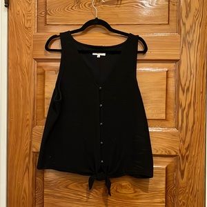 Buttonfront tank